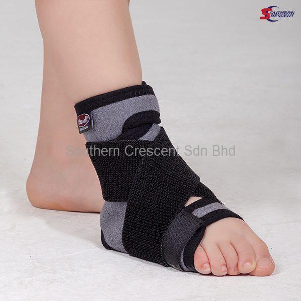 ANKLE SUPPORT WITH 8 STRAPS